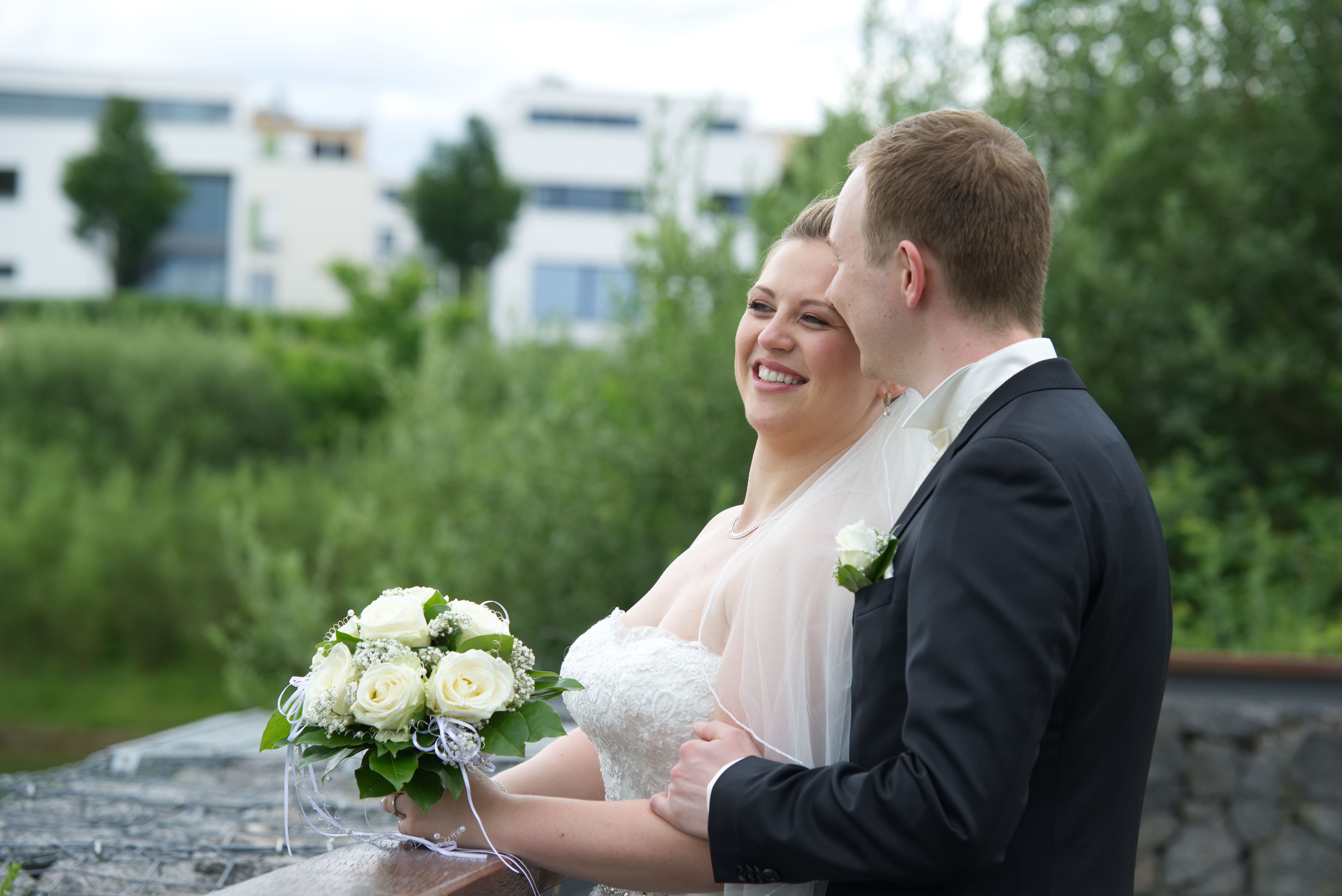 Fotograf in Kronberg - Rhein-Main und Frankfurt - Brautpaar Portrait Paarshooting im Park